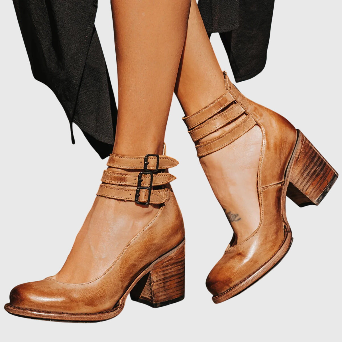 TACONES ALTOS DE CORREA